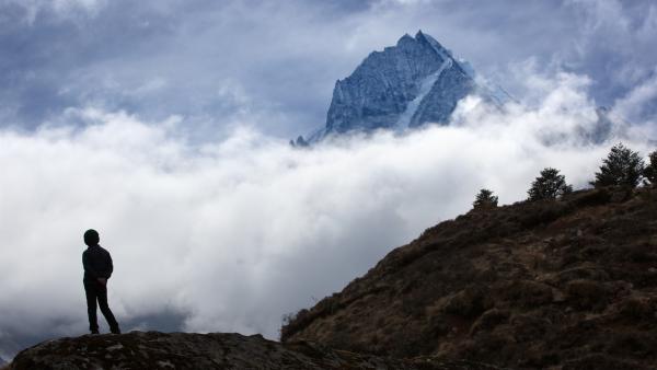 Tsering träumt davon, eines Tages den Mount Everest zu besteigen. | Rechte: ZDF/Florian Foest
