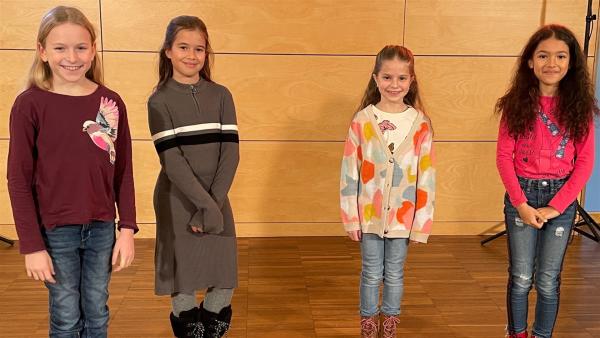 Die neuen TanzAlarm-Kids: (von links): Viktoria, Sophia, Nika und Laura | Rechte: KiKA/MingaMedia/Michael Gruber
