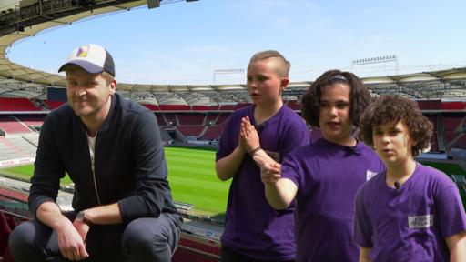 Karim, Sami und Jorgo gegen Johannes im VfB-Stadion in Stuttgart