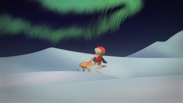 Der Sandmann ist auch mit dem Schneemobil unterwegs zu den Kindern. | Rechte: rbb media