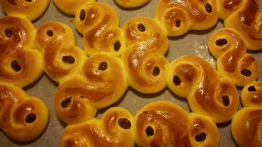 Schwedisches Weihnachtsgebäck "lussekatter"