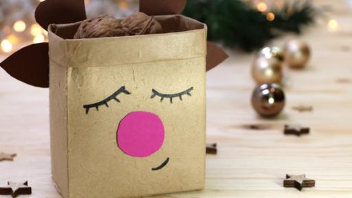 Selbstgemachte Elch-Geschenkbox für Weihnachten