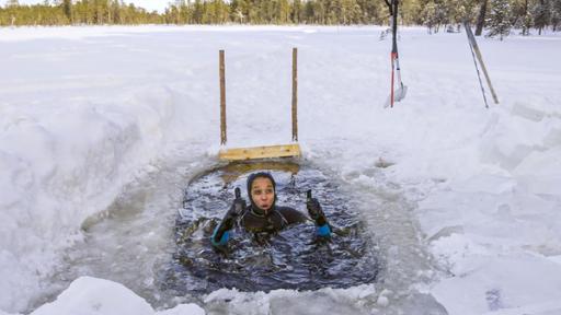 Eisbaden am Polarkreis | Pia geht Eisbaden am Polarkreis