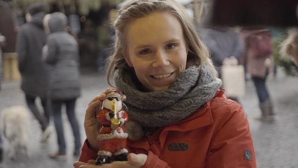Feiertags-Reporterin Elisabeth ist Weihnachten auf der Spur.  | Rechte: KiKA/Radio Bremen/Bremedia