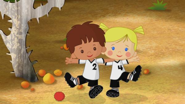 Finn und Zoé als Fußballspieler | Rechte: KiKA/Mike Young Productions